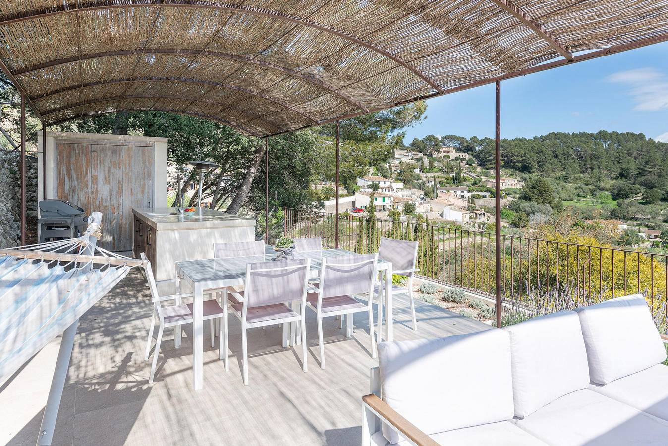 Can Cabellut in Galilea, Puigpunyent