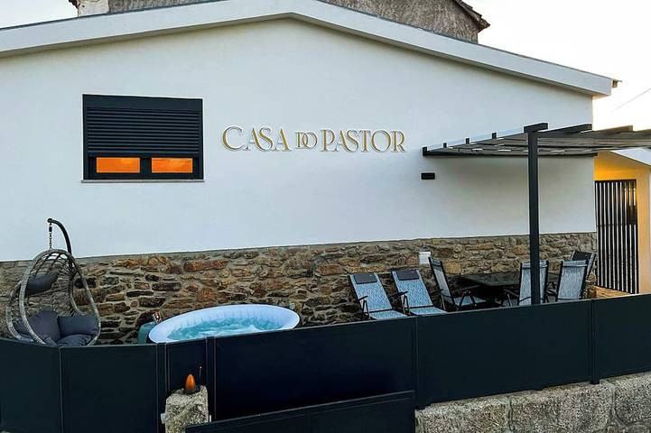 Casa de férias para 4 pessoas, com jacuzzi e piscina em Seia