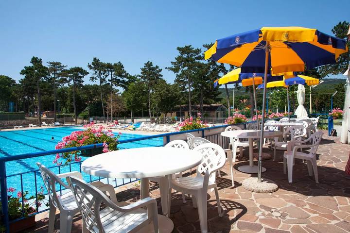 Camping für 6 Personen, mit Terrasse in Norditalien - 4