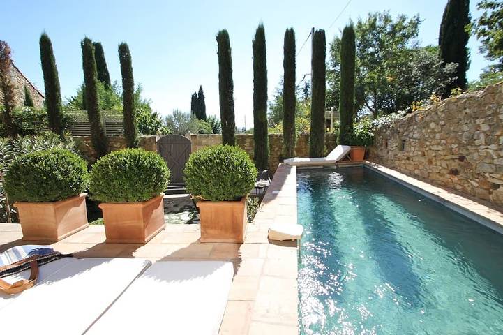 Location de vacances pour 8 personnes, avec jardin et terrasse à La Bruguière