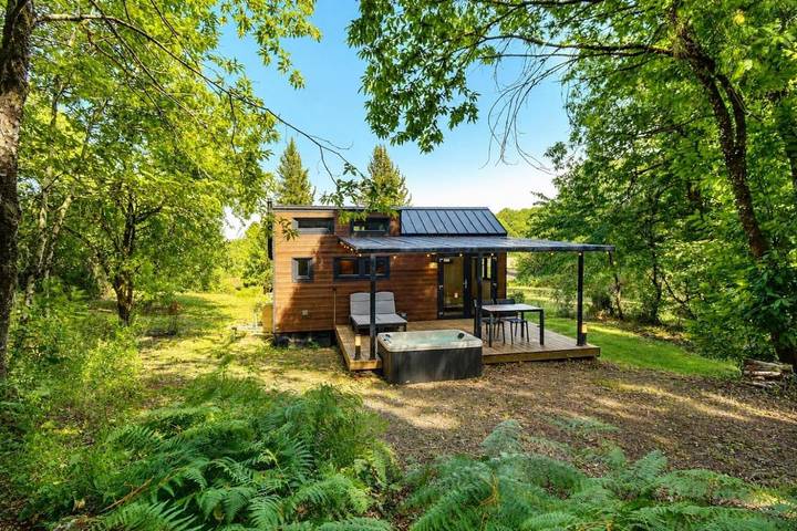 Location de vacances pour 2 personnes, avec Jacuzzi et Terrasse ainsi que Jardin et Vue à Marval
