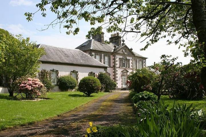 Cottage for 4 people, with Terrace and Garden in Isle of Bute