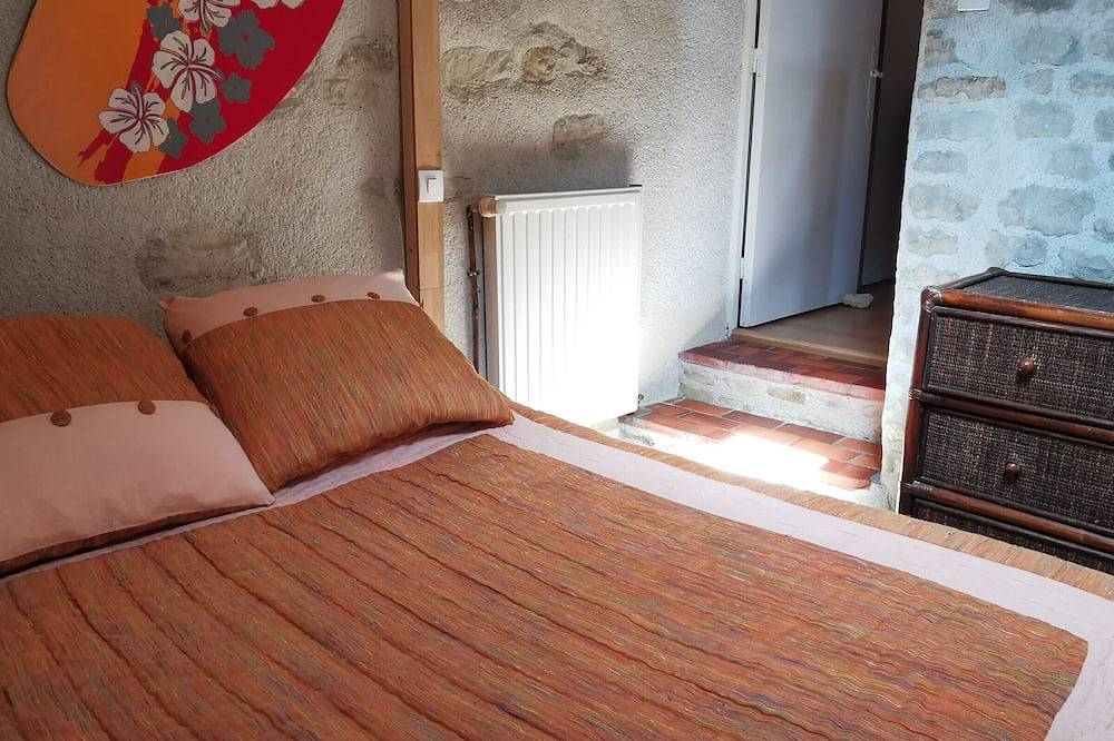 **De: Charmantes Steinhaus für 6 Personen, 6,5 km vom Strand entfernt** in Le Bernard, Vendée