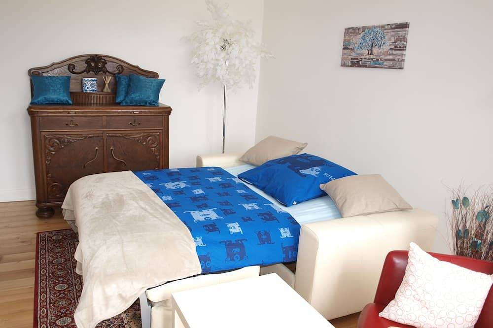 Ganze Wohnung, Ferienwohnung  mit Altbauflair in Mainz-Kostheim, Wiesbaden