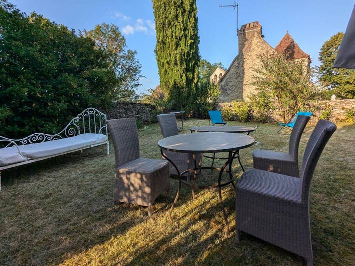 Location de vacances pour 4 personnes, avec jardin ainsi que piscine et terrasse à Reilhaguet - 4
