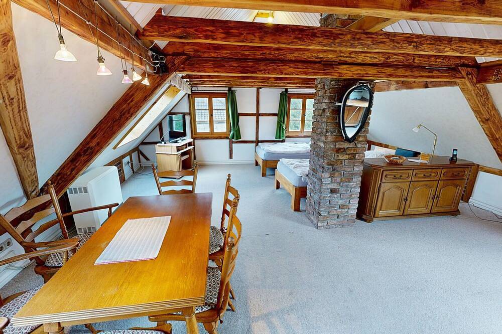 Appartement entier, Appartement-Salle de bain privée-Vue sur Jardin in Haan, Arrondissement de Mettmann