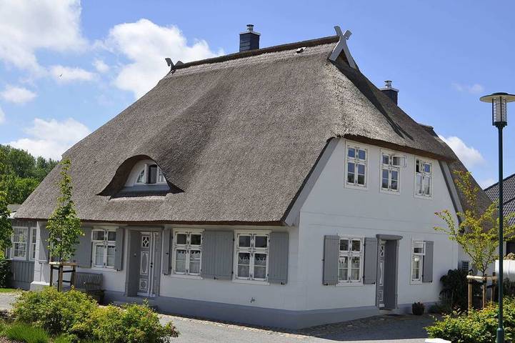 Ferienhaus für 4 Personen, mit Terrasse und Garten sowie Sauna in Glowe