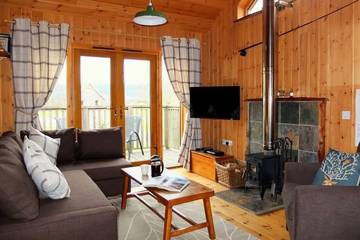 Log Cabin for 5 People in Loch Awe, Scotland, Photo 4