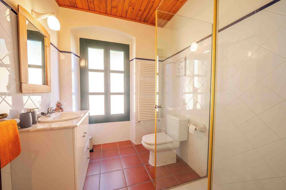 Can Rogent, relax, naturaleza, a 5 minutos de la playa. 8 a 13 pax. in San Andrés de Llavaneras, Costa del Maresme