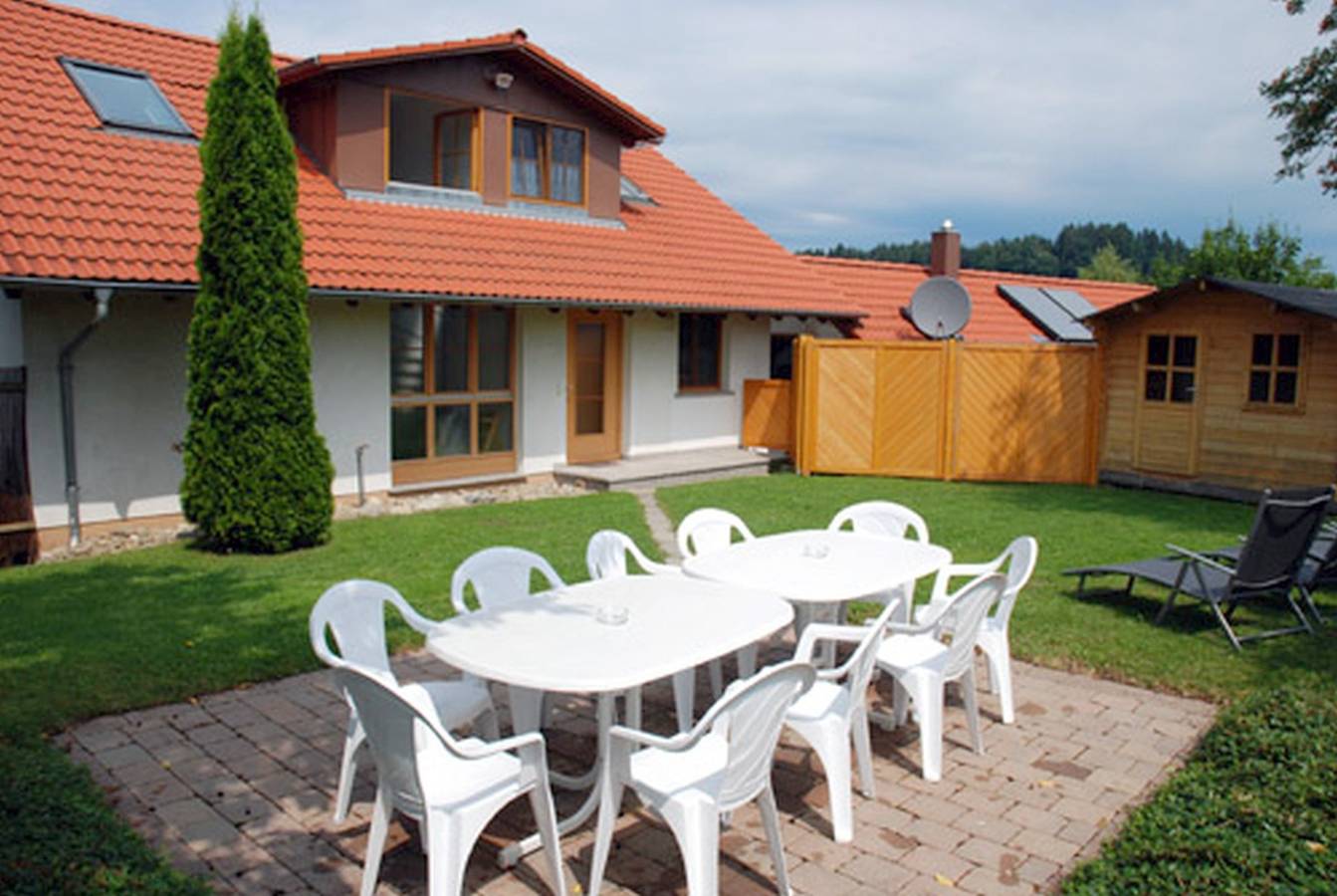 Entire holiday apartment, Haus Sonnenschein - Ferienwohnung Zwergenstüble, 45 qm, Balkon, 2 Schlafzimmer, max. 4 Personen in Tettnang, Bodenseekreis