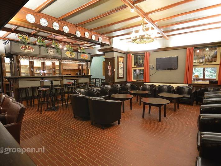 Location de vacances pour 32 personnes, avec terrasse et balcon/terrasse à La Roche-en-Ardenne - 2