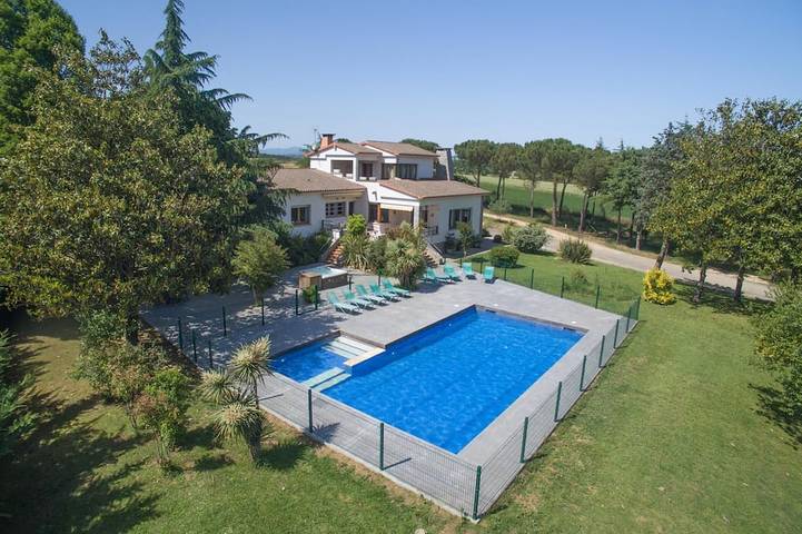 Casa rural para 22 personas, cerca de Barcelona in Sils, Provincia de Gerona