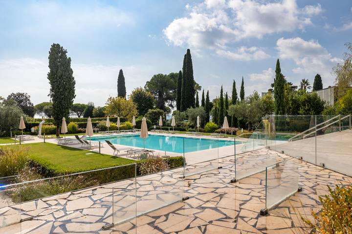 Vakantiewoning voor 4 personen, with zwembad and tuin as well as balkon in Toscolano-Maderno