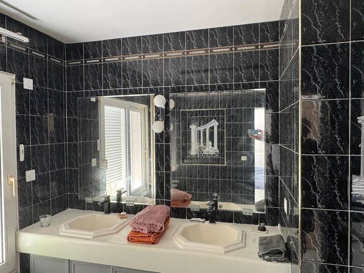 Gîte pour 3 personnes, avec piscine ainsi que jardin et terrasse dans Saint-Cyr-sur-le-Rhône - 3