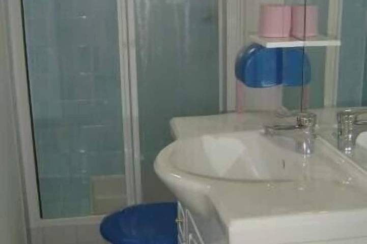 Gîte pour 6 personnes, avec terrasse et jardin dans Plage des Aresquiers - 4