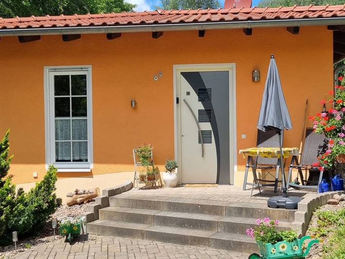 Ferienwohnung für 5 Personen, mit Terrasse und Garten - 1