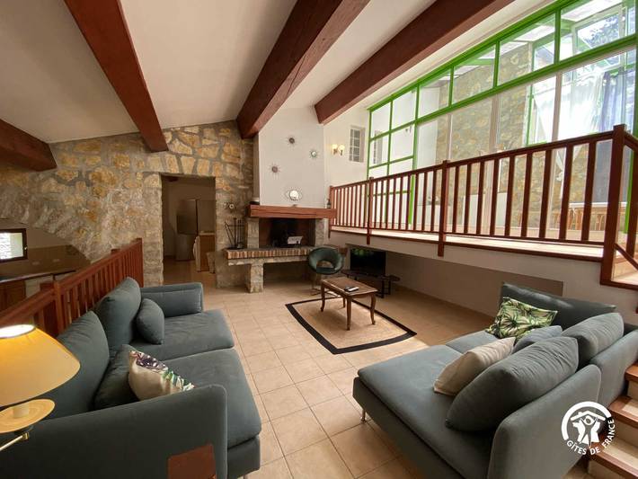 Gîte pour 5 personnes, avec terrasse et piscine à Bouisse - 4