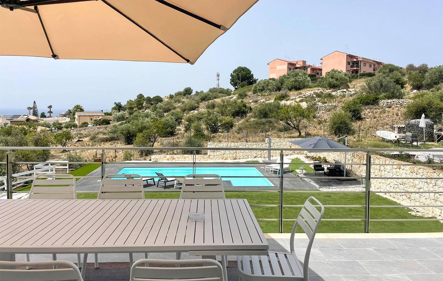 Moderno appartamento con piscina, terrazza e spiaggia vicina in Augusta (Italy), Augusta (comune)