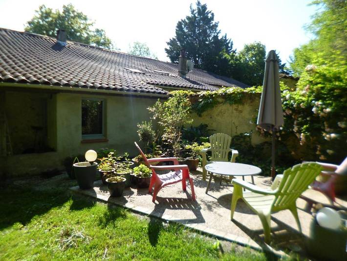 Gîte pour 4 personnes, avec jardin et terrasse à Loubès-Bernac