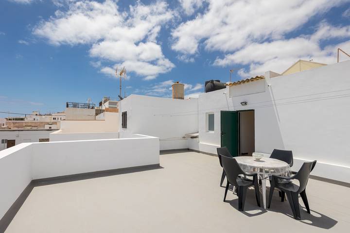 Casa rural para 5 personas, con terraza en Puerto del Rosario - 2
