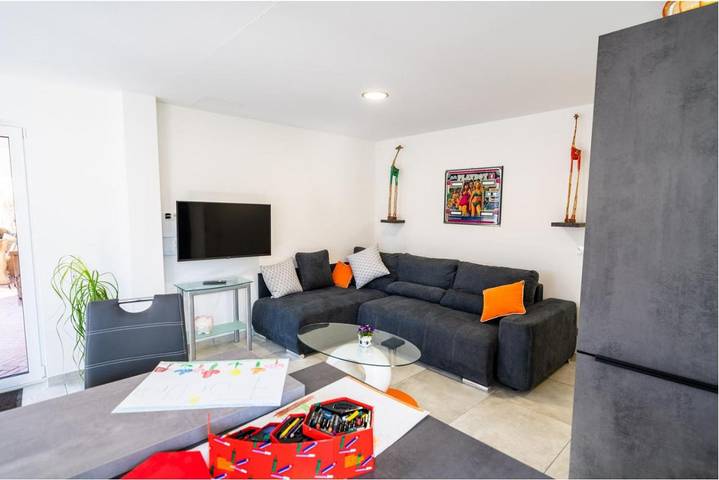 Ferienwohnung für 6 Personen, mit Terrasse und Garten sowie Seeblick und Ausblick in Schwaebisches Donautal - 2