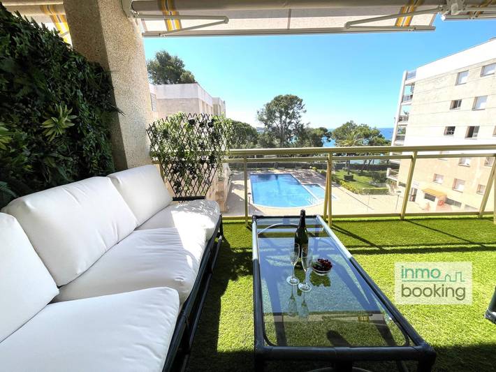 Apartamento de vacaciones para 5 personas, con Vistas al mar y Terraza además de Piscina y Vistas al lago en Costa Dorada