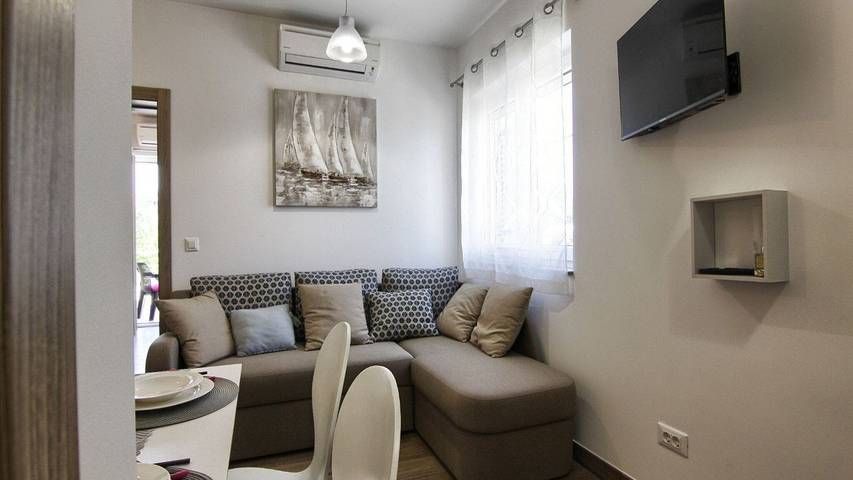 Ferienwohnung für 5 Personen, mit Garten in Pakostane - 2