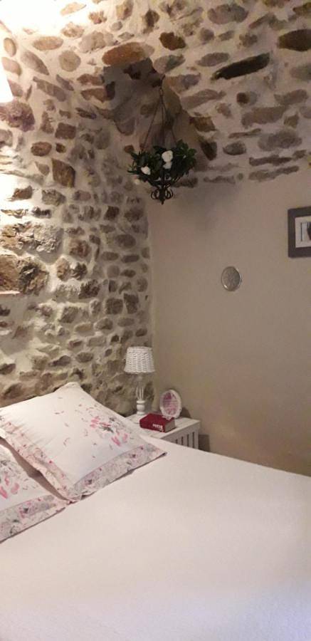 Location de vacances pour 4 personnes, avec piscine ainsi que jardin et vue, animaux acceptés à Saint-Florent-sur-Auzonnet - 4