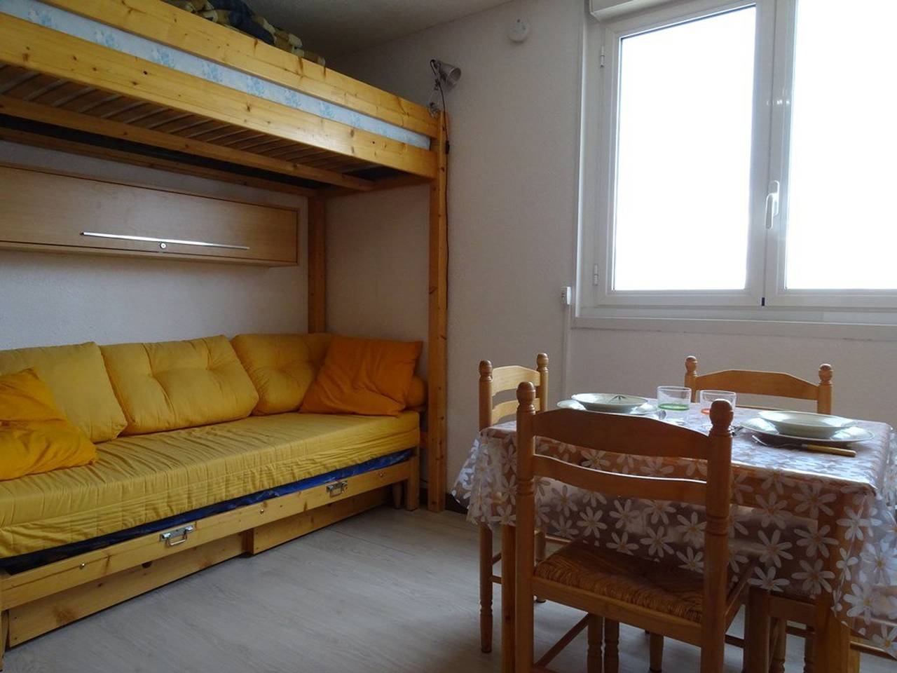 Entire apartment, Cozy Studio for 2 near Slopes, Free Parking, Elevator, Ski Locker in La Pierre Saint-Martin, Arette