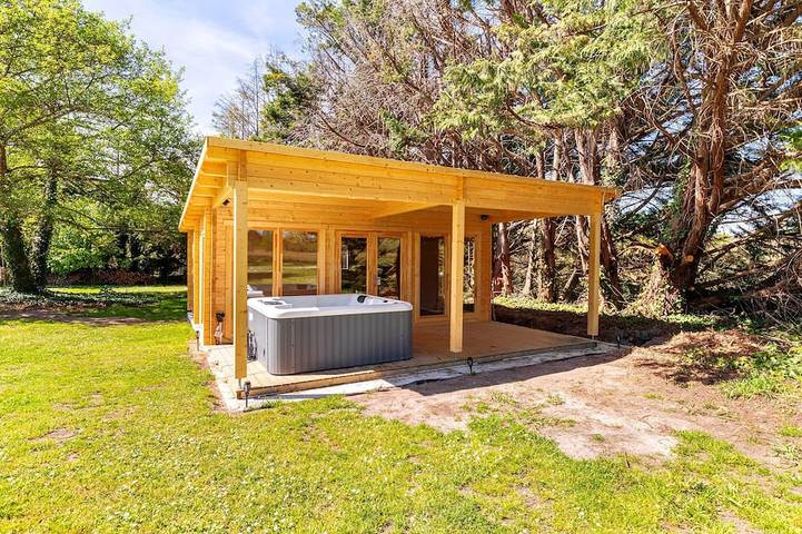 Location de vacances pour 2 personnes, avec piscine ainsi que sauna et jardin à Saint-Savin (Gironde) - 4