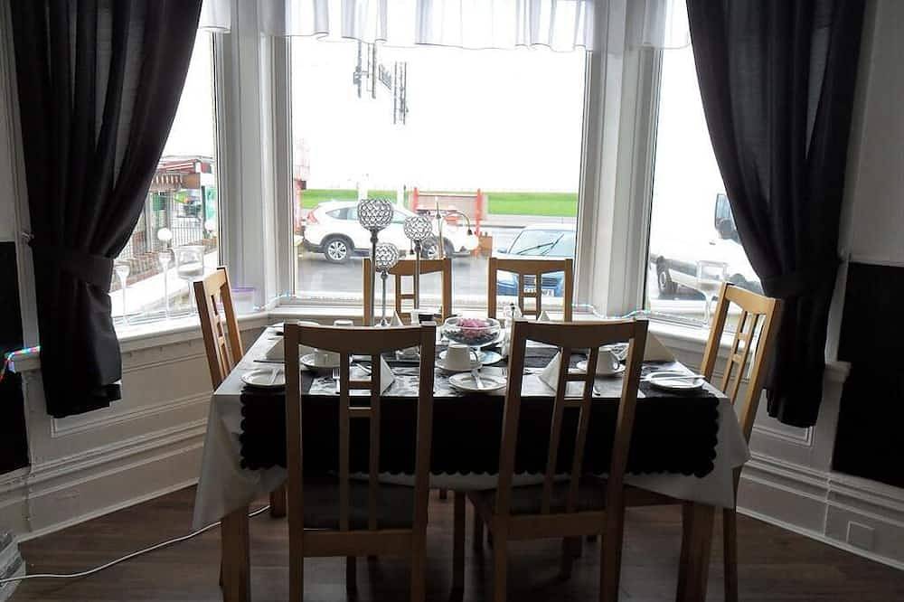 Entire apartment, Family Apartment Wet room Disabled Access at The W in Blackpool Pleasure Beach, North West England