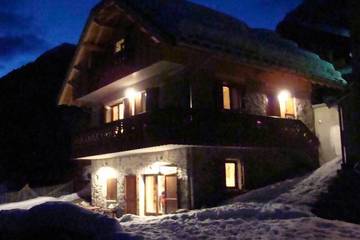 Maison de campagne pour 11 personnes, avec balcon à Saint-Colomban-des-Villards