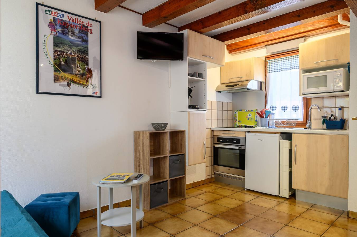 Gîte Riesling près de Colmar : Vue Montagne, Terrasse Privée et Wi-Fi in Kaysersberg, Parc naturel régional des Ballons des Vosges