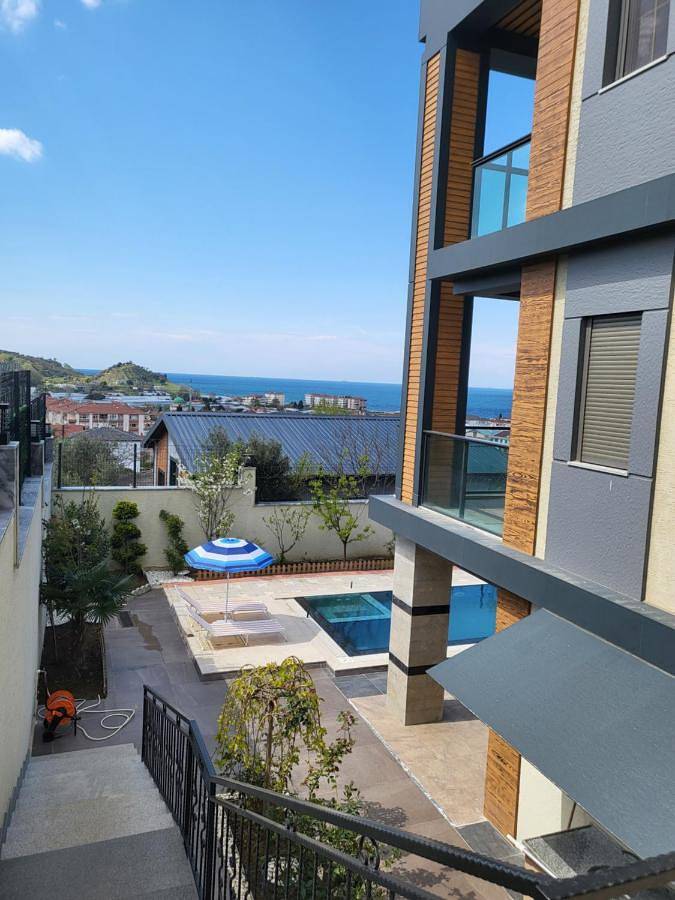 Casa de férias para 10 pessoas, com jacuzzi e jardim e ainda piscina and sauna em Termal