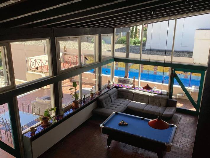 Ferienhaus für 9 Personen, mit Balkon und Terrasse sowie Garten und Pool