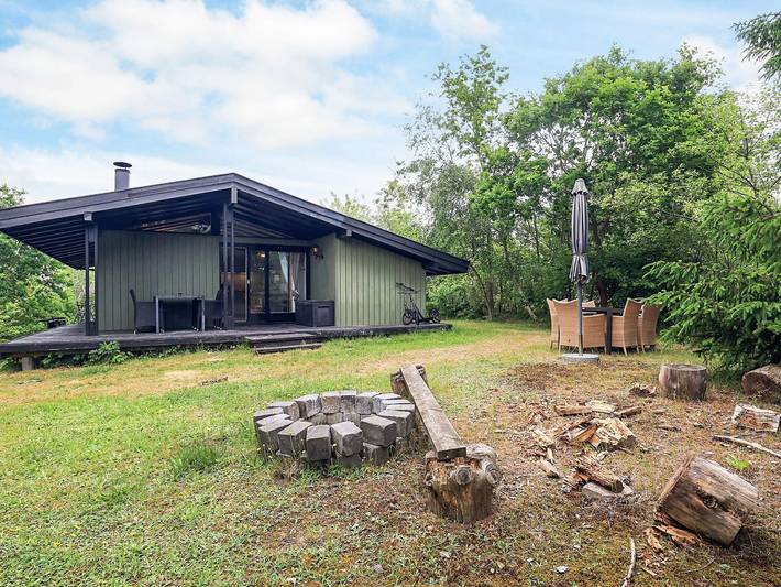 Ferieudlejning for 4 personer, med Terrasse og Have i Roskilde Fjord