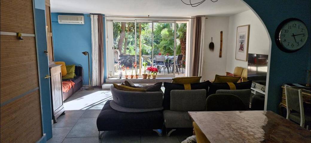 Location de vacances pour 2 personnes, avec vue ainsi que piscine et jardin à Montbazin - 3