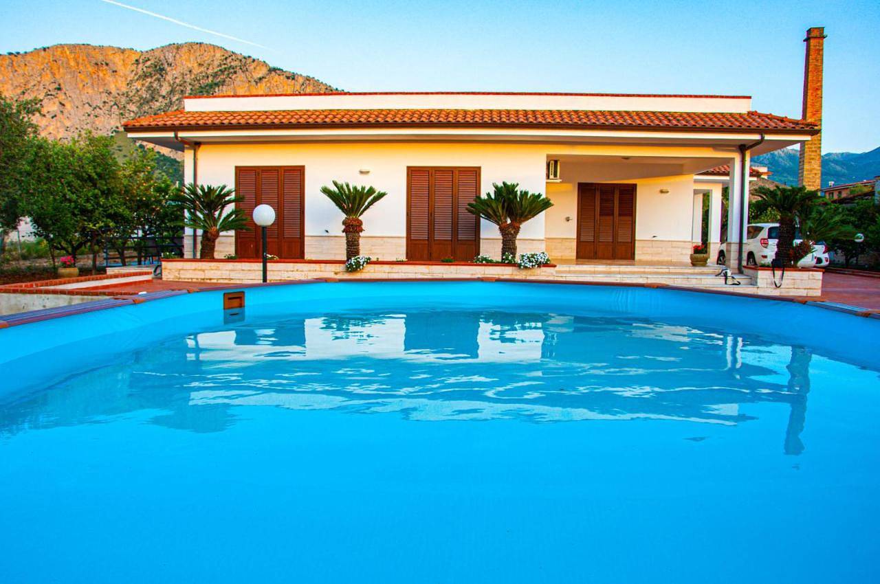 Two-Bedroom House in Carini, Palermo Provinz