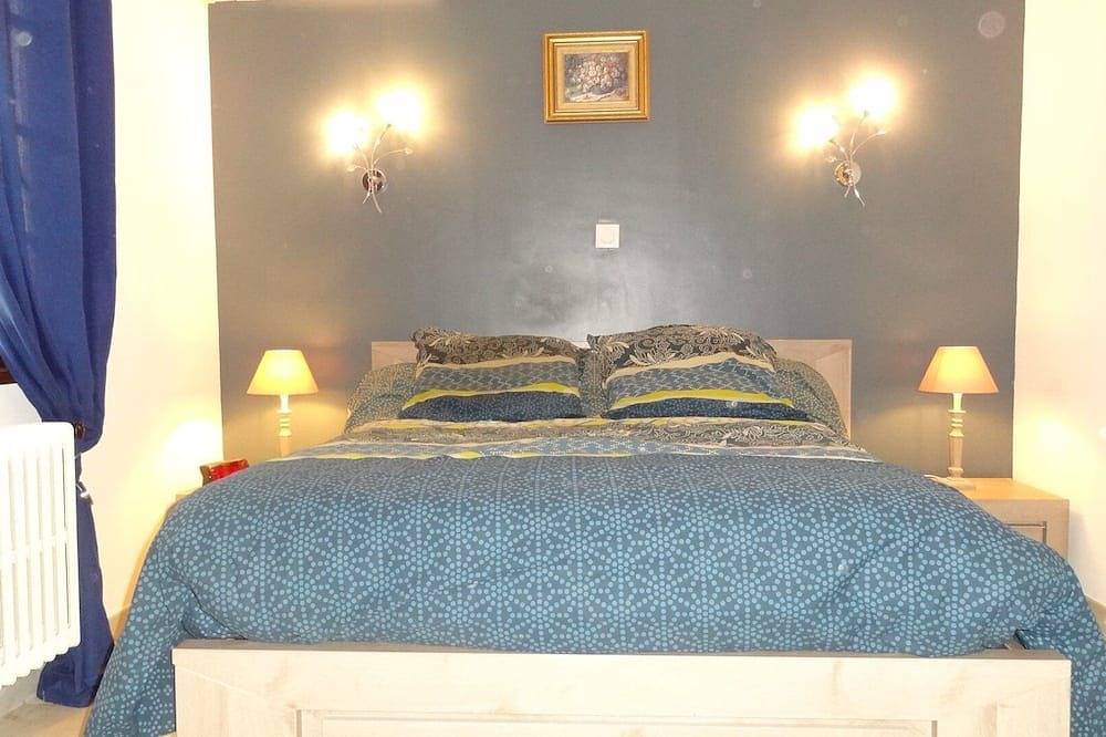 Large and beautiful character villa located in peace and nature in Vedène, Vaucluse