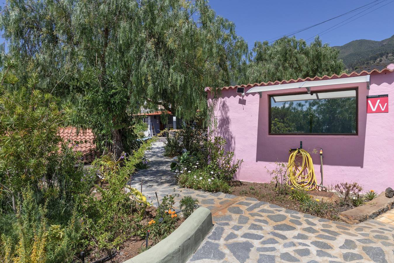 Apartamento entero, Casa Vacacional 'Villa 6 Las Perseidas' con Vista al Jardín, Wi-Fi y Aire Acondicionado in Las Manchas, Los Llanos de Aridane