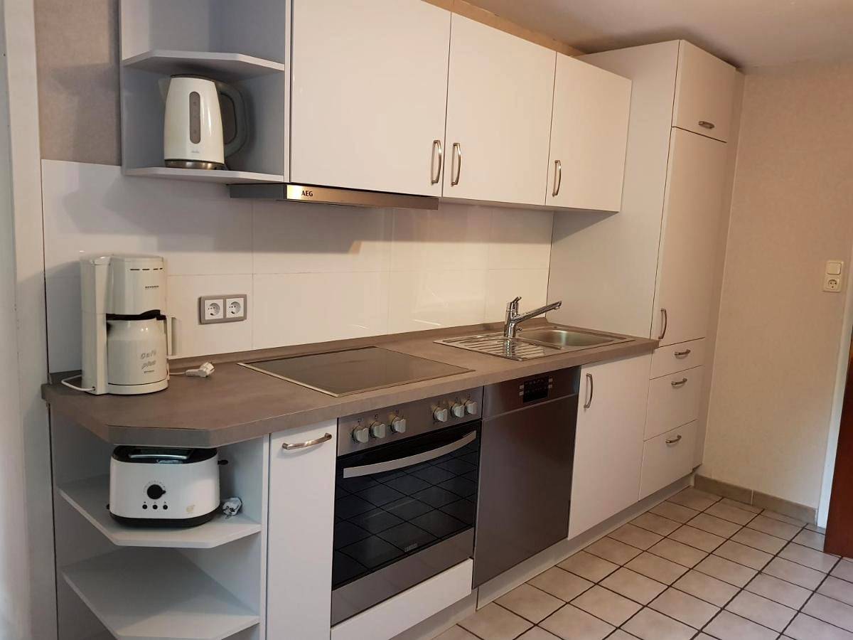 Ganze Wohnung, 2 Zi-Appartment mit Gartennutzung in Brühl, Rhein-Erft-Kreis