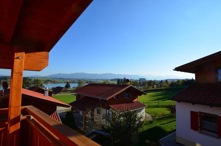 Ferienhaus für 8 Personen, mit Balkon und Terrasse sowie Garten und Sauna in Lechbruck am See - 2