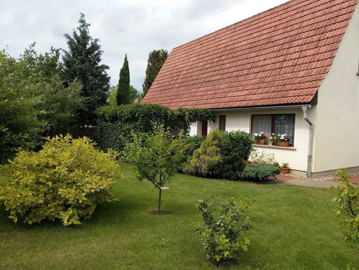 Ferienwohnung für 4 Personen, mit Terrasse und Garten in Mönkebude