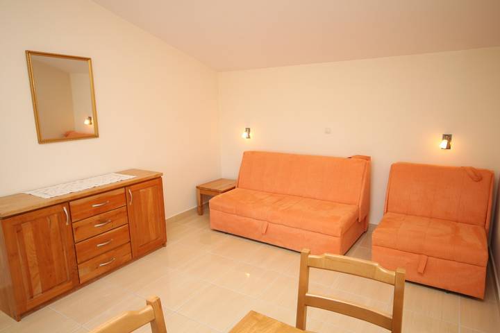 Ferienwohnung für 4 Personen, mit Balkon/Terrasse in Baska Voda