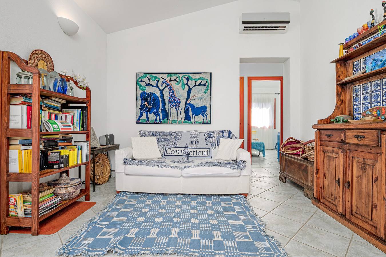 Entire apartment, Apartment 'Trilo Panorama' with Sea View, Private Terrace and Air Conditioning in Straulas, San Teodoro