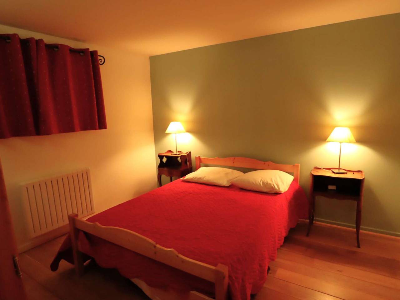 Family Chalet: Sleeps 10, Near Village & Slopes, Wifi, Fireplace, Bbq, Game Room in Arêches, Beaufort (Rhône-Alpes)