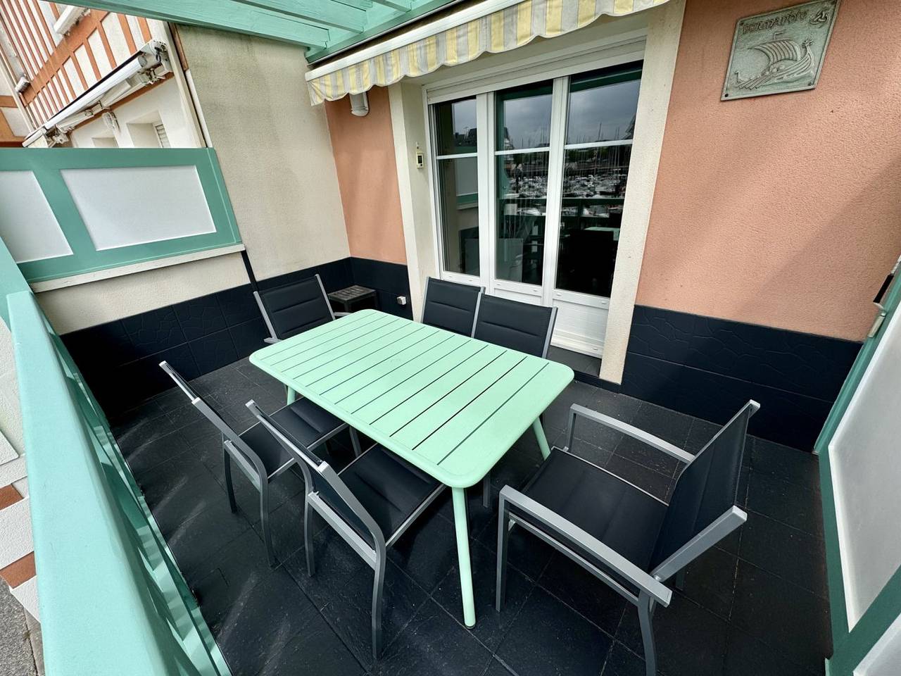 Port-Guillaume, 600m plage Cabourg, parking privé in Dives-sur-Mer, Région de Lisieux