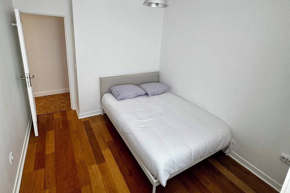 Entire apartment, Apartment Créteil, 20 minutes from Paris by metro 8 in Créteil, Val-de-Marne