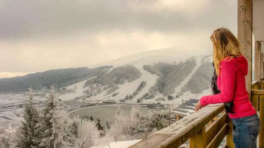 Chalet pour 5 personnes, avec balcon dans Super Besse - 4