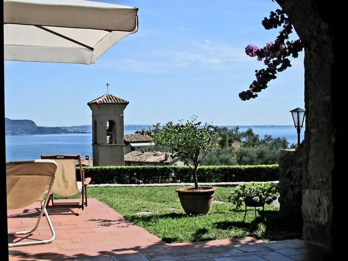 Villa für 8 Personen, mit Garten und Seeblick sowie Pool und Ausblick, kinderfreundlich in Gardone Riviera - 3